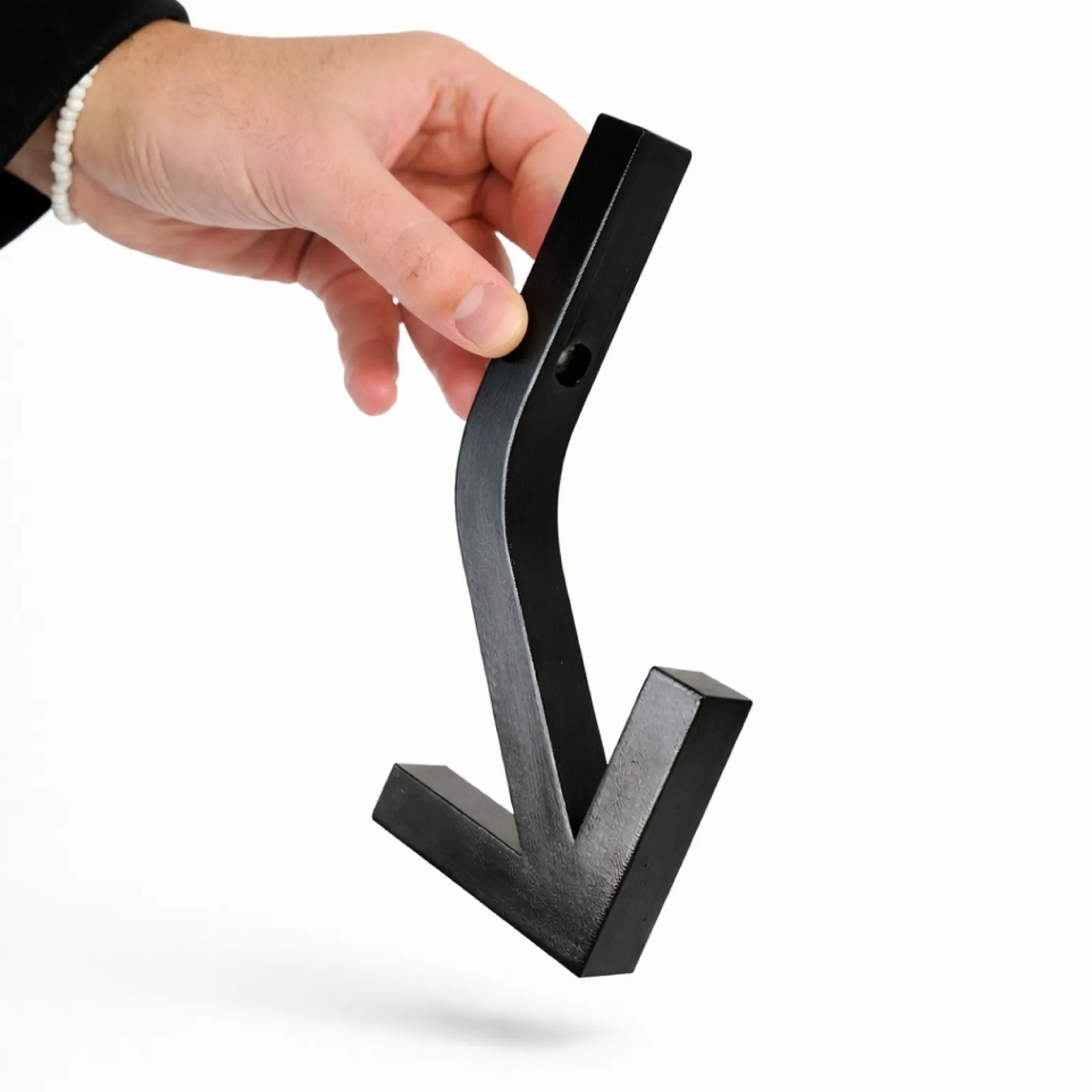 Directional arrow, Appendiabiti — progetto di Giovanni Sarchiolla